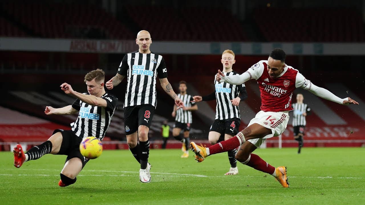 Arsenal vs. Newcastle: Bajas, Alineación y Dónde Ver
