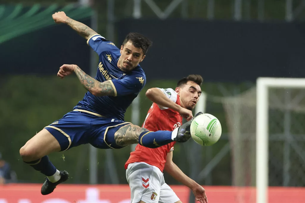 Monza vs Fiorentina: ¡descubre quién se quedó fuera de la alineación!