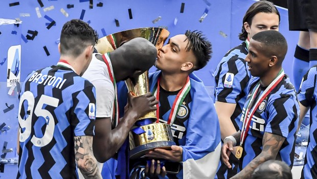Lautaro foi campeão da Serie A na temporada 2020-2021.