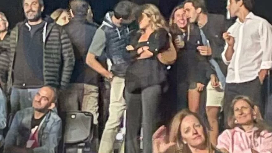 Primeiras imagens de Gerard e Clara juntos em um concerto do Dani Martín.