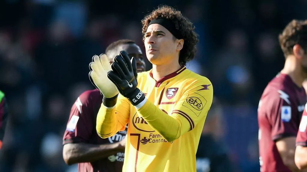 Ochoa com a roupa de Ippocampi.